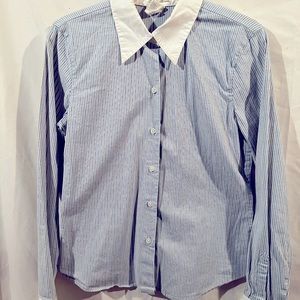 Old Navy Women’s dress shirt.  Size M